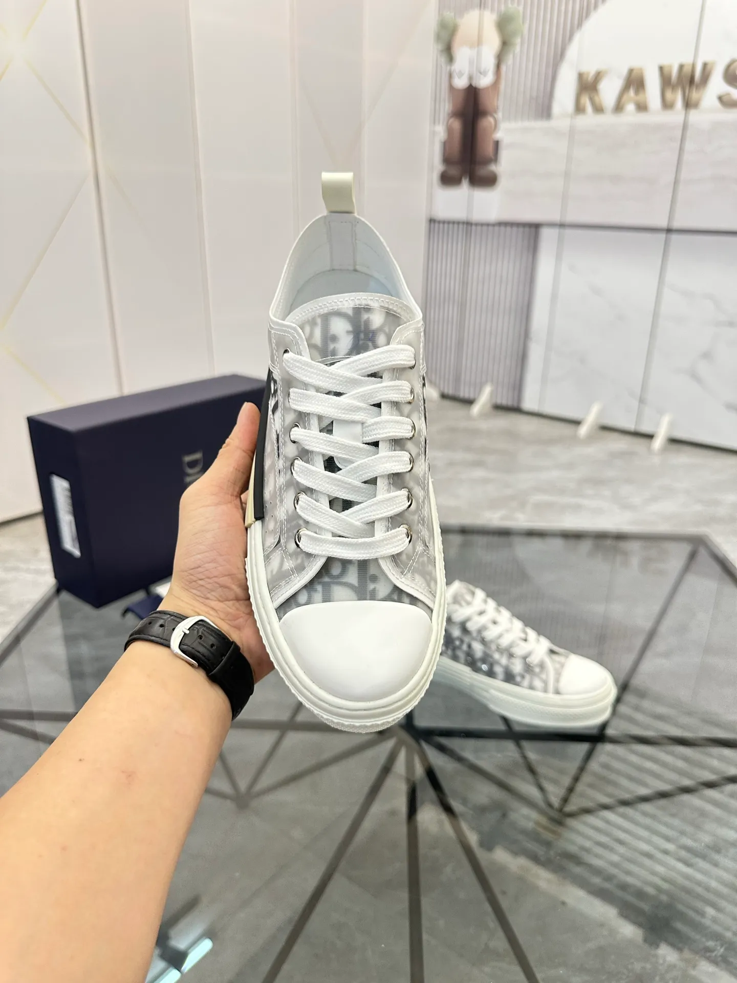 Selling men's shoes 💰: 💰P400¥ Product trademark: Dio* "Dior*" low-top casual shoes Regular size: 36-45 (can be customized to 46) Couple style B23 Product materials: Upper imported original fabric, breathable lining, original outsole. No.: 007
